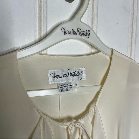 Diane Von Fustenberg 100% Silk Cream Poet's Blouse - Picture 10 of 10